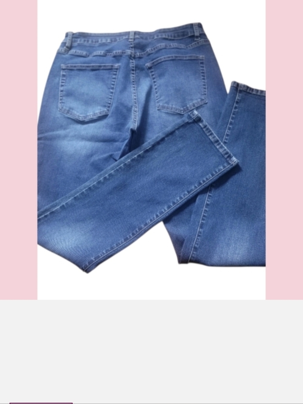 Straight Leg Women's Jeans in Medium Blue